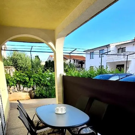 U Mia & Max Apartman Vodice